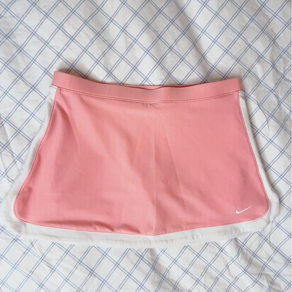 SOLD — NIKE Skort size XS - Picture 2 of 8